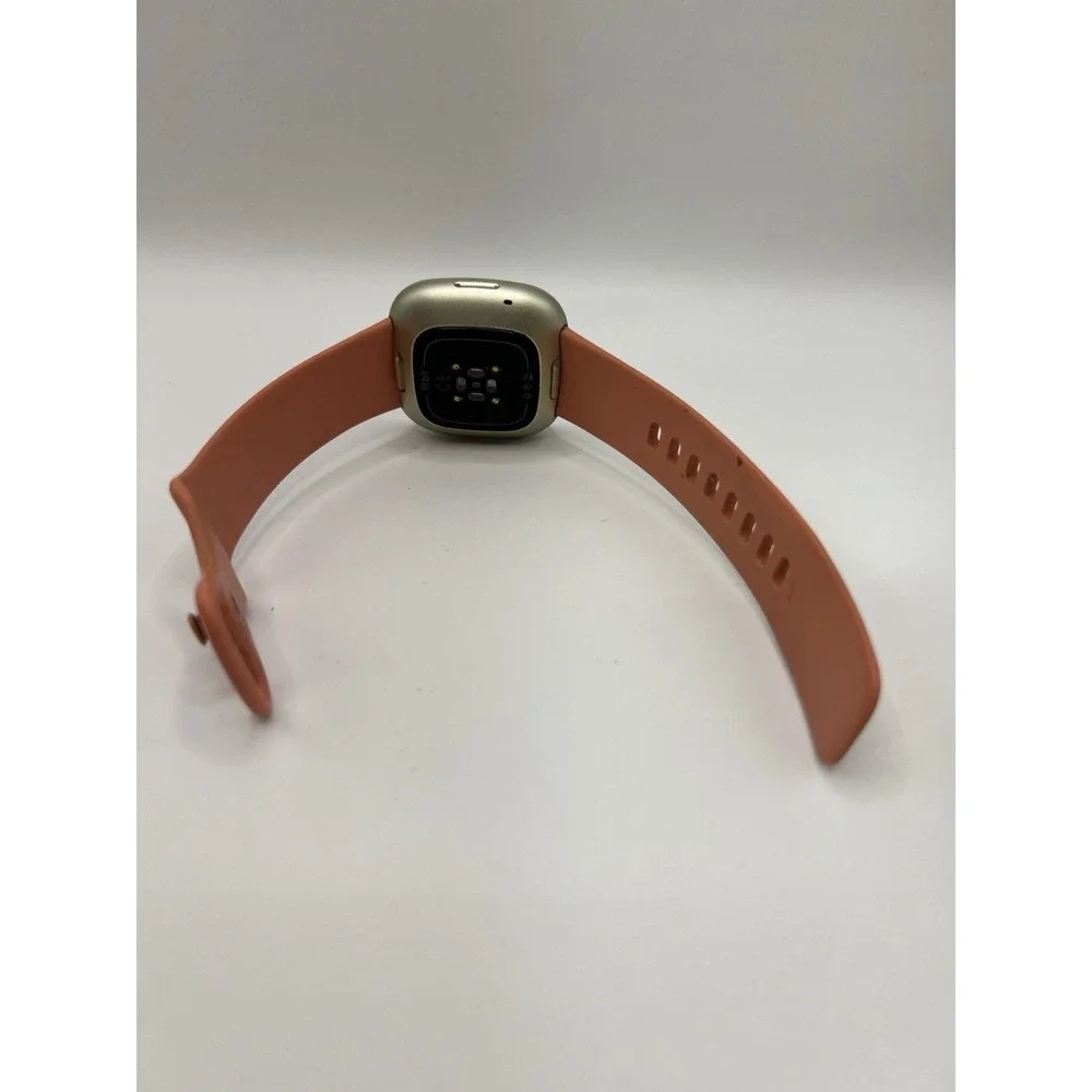 Fitbit Versa Smartwatch Parts Only Does Not‎ Turn On